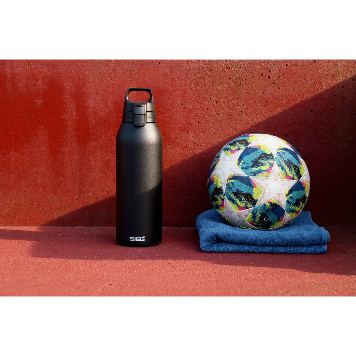 SIGG Shield ONE Black Trinkflasche